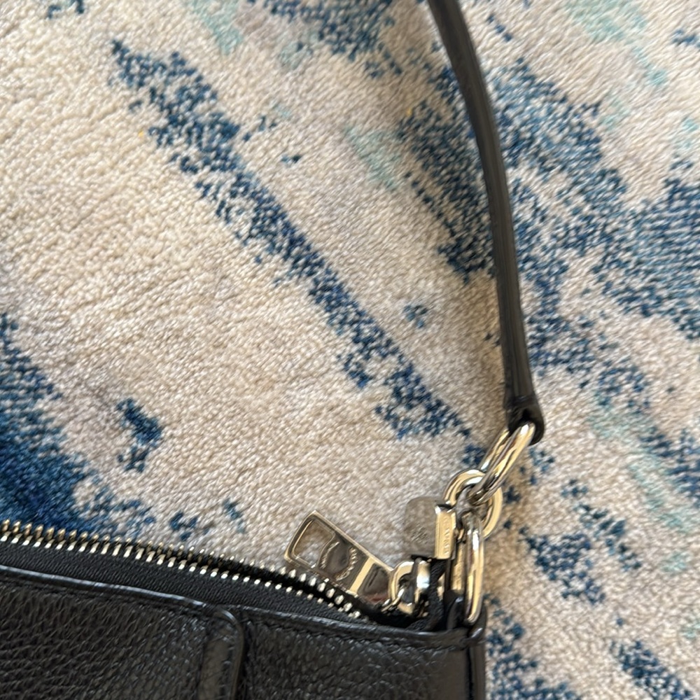 Coach Handbag - Picture 3 of 9